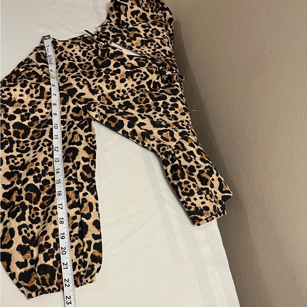 Sim & Sam Leopard Print Women's Tie Up Top Size M NWT - Picture 7 of 10